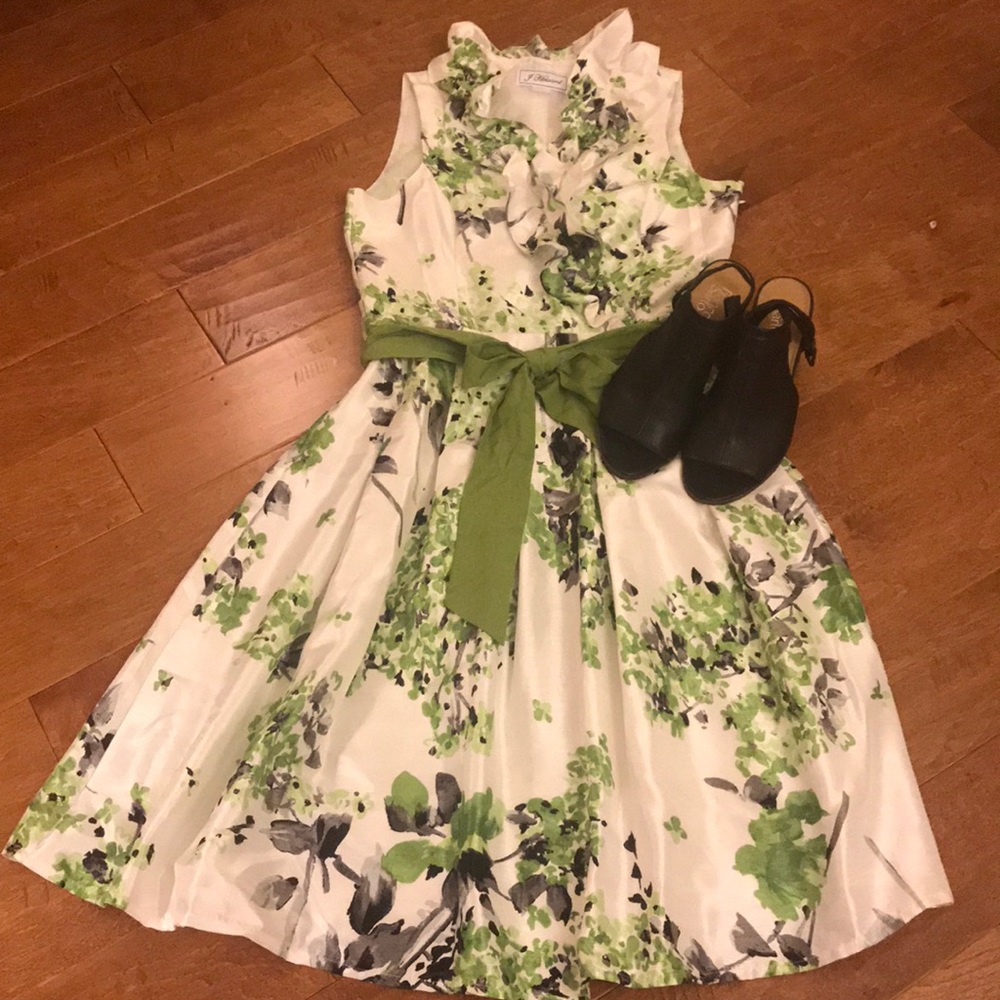 J Howard Size 10 Sleeveless Floral Dress